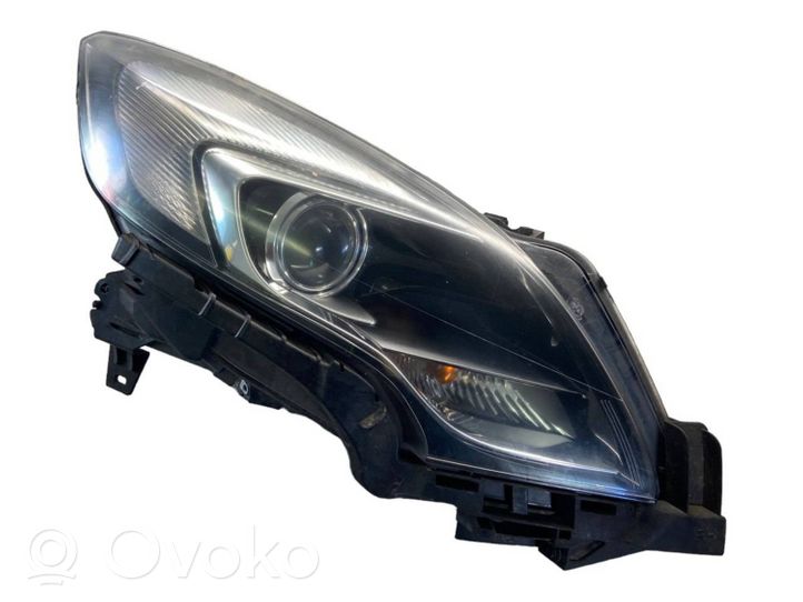 Opel Zafira C Lampa przednia 030126360200