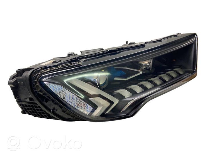 Audi Q7 4M Lampa przednia 2244882R