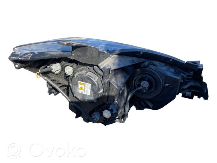 Mazda CX-5 Lampa przednia KD3151040