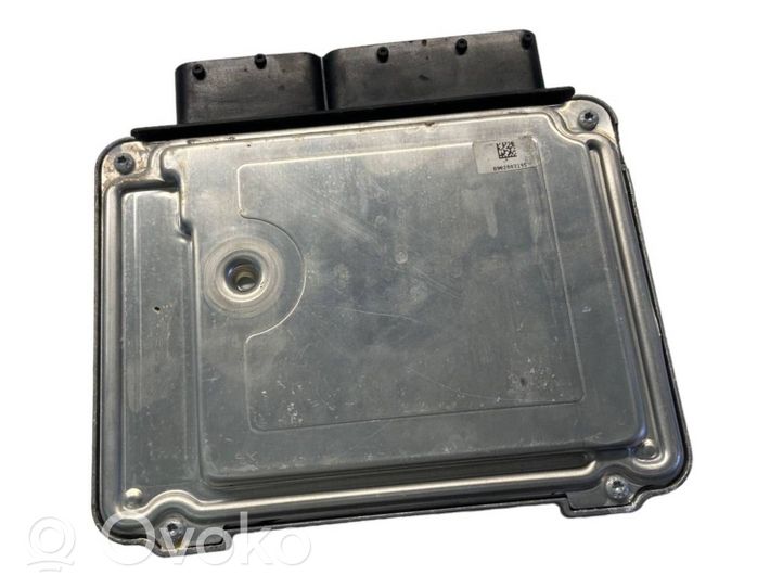 Saab 9-5 Calculateur moteur ECU 0281015210