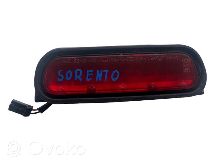 KIA Sorento Trzecie światło stop 927003E0