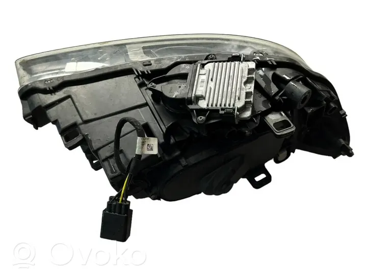 Volvo S60 Lampa przednia 31395904