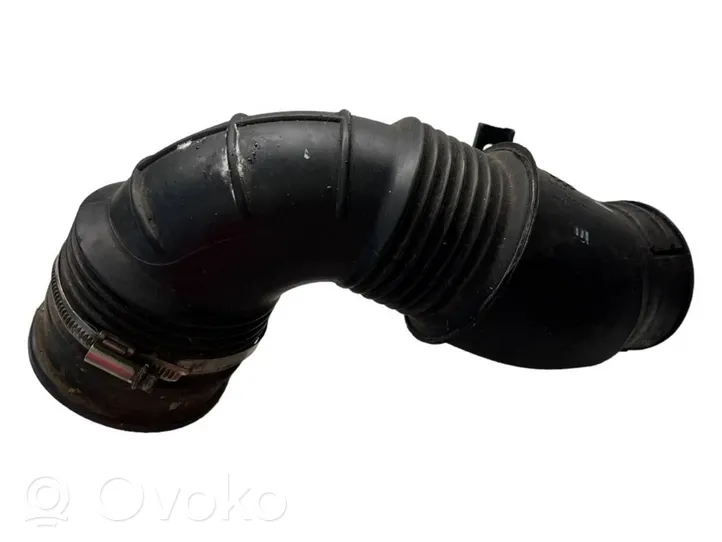 Opel Insignia A Turbo air intake inlet pipe/hose 55561787