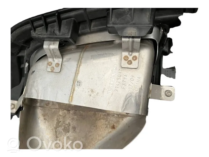 Volvo V60 Takapuskurin alaosan lista 31425017