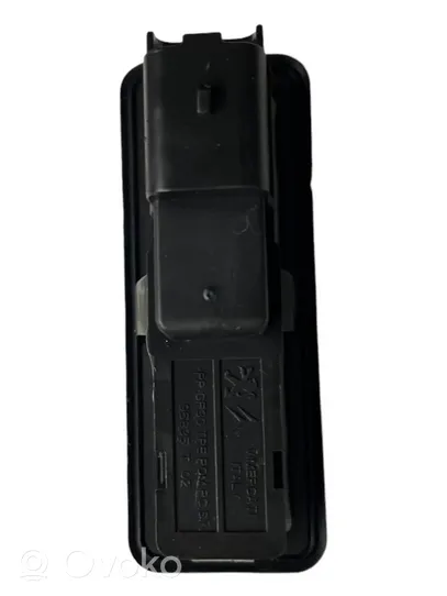 Peugeot 3008 II Uchwyt / Rączka zewnętrzna otwierania klapy tylnej / bagażnika 95835T02