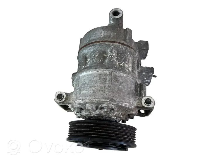 Volkswagen PASSAT B8 Ilmastointilaitteen kompressorin pumppu (A/C) 5Q0816803F