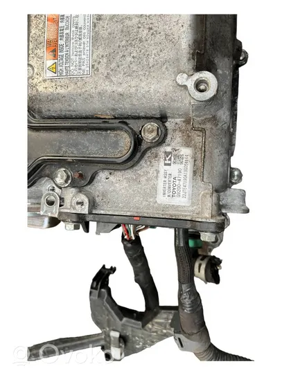 Toyota Auris E180 Convertisseur / inversion de tension inverseur G920047190