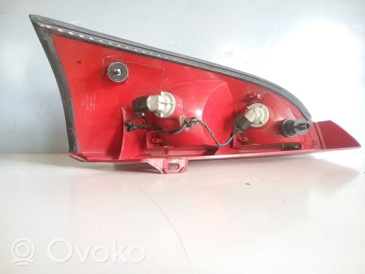 Ford Focus Lampa tylna 1M5113405