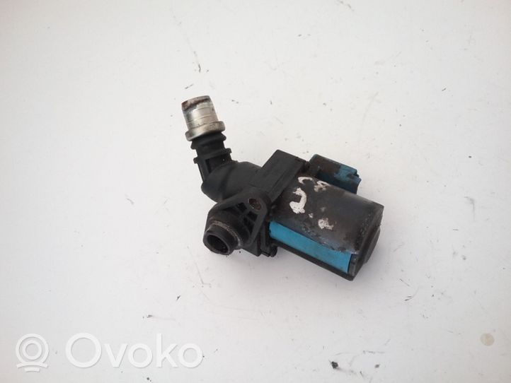 Citroen C8 Pompe à eau de liquide de refroidissement 9640937480