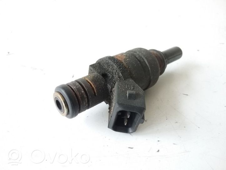 Volkswagen Golf IV Injecteur de carburant 06A906031D