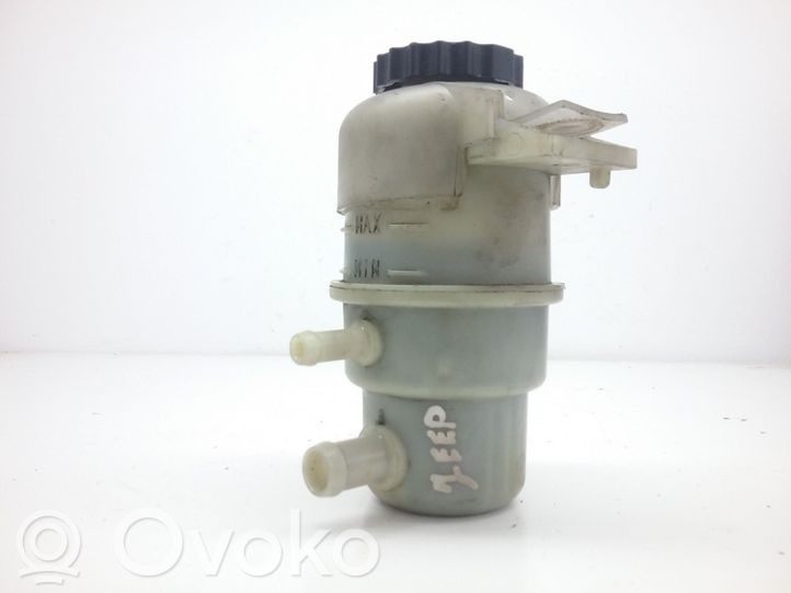 05105338AB Jeep Patriot Power steering fluid tank/reservoir, 10.00 € RRR