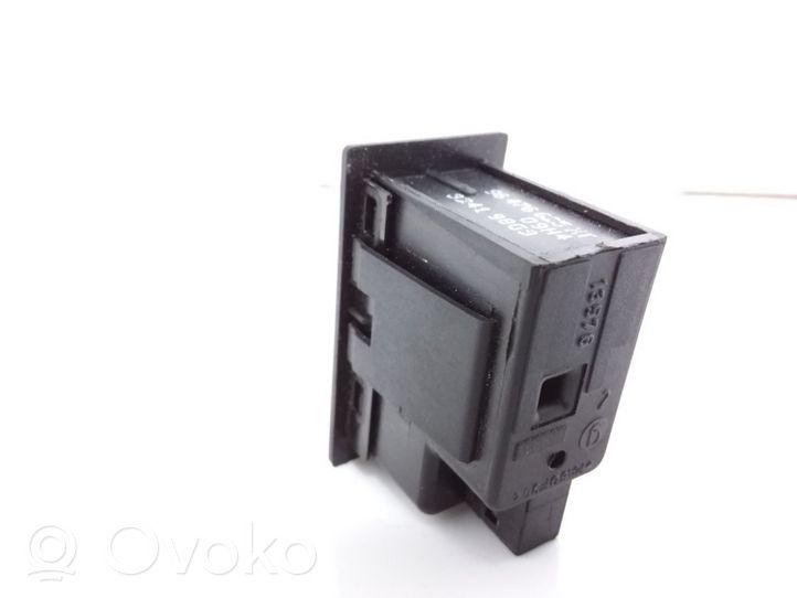 Citroen C5 Seat heating switch 96476625