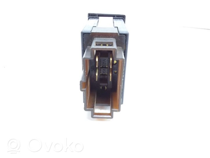 Skoda Octavia Mk1 (1U) Przycisk / Przełącznik ogrzewania szyby przedniej / czołowej 1J0959621A
