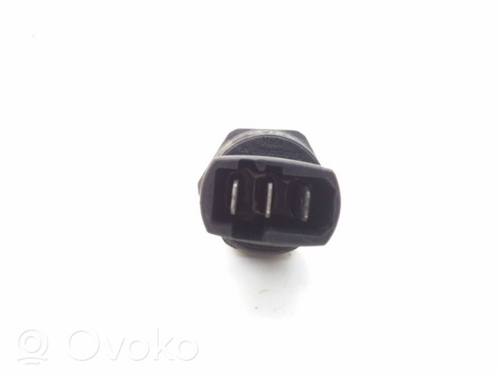 Audi A4 S4 B5 8D Dzesēšanas šķidruma temperatūras sensors 321959481C