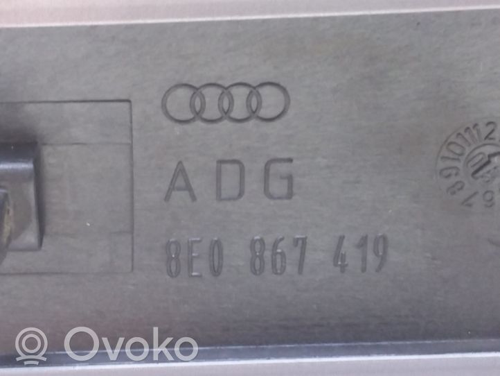 Audi A4 S4 B7 8E 8H Altro elemento di rivestimento della portiera posteriore 8E0867419