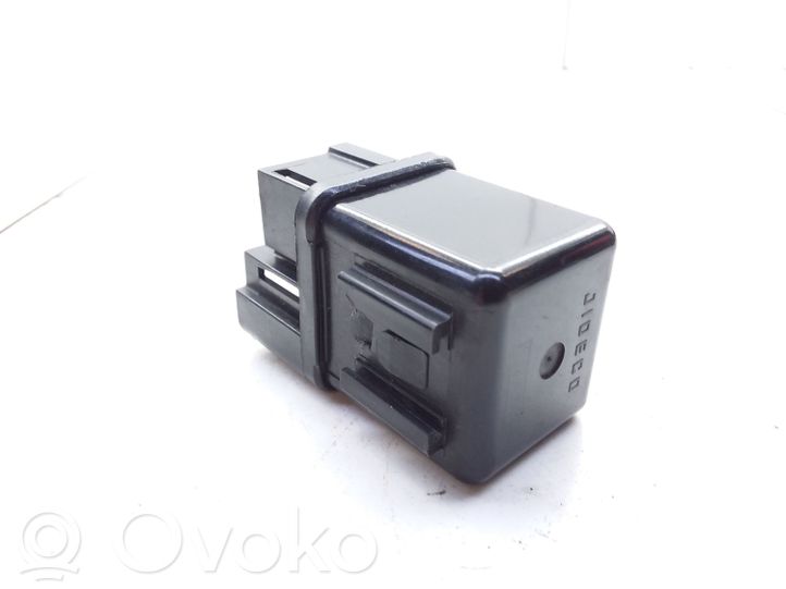 MR82B1971 Mazda 626 Autres relais, 3.00 € OVOKO