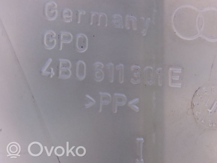 Volkswagen PASSAT B5.5 Serbatoio di compensazione del liquido del freno 4B0611301E