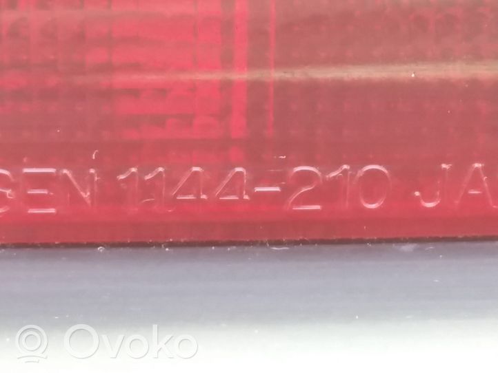 Mitsubishi Colt Luce d’arresto centrale/supplementare 1144210