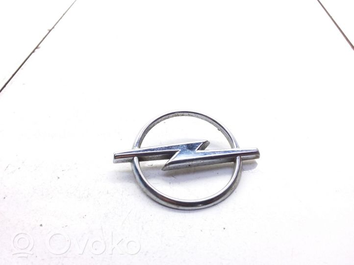 Opel Vectra B Manufacturers badge/model letters 90505733