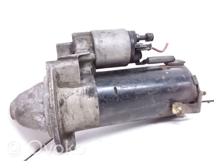 Volkswagen PASSAT B5 Starter motor 068911024