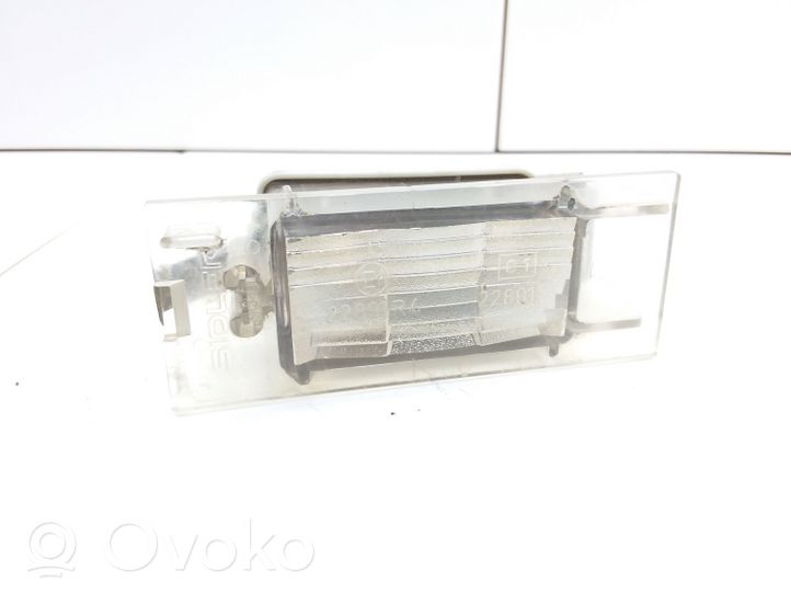 Renault Vel Satis Lampa oświetlenia tylnej tablicy rejestracyjnej 7700796163