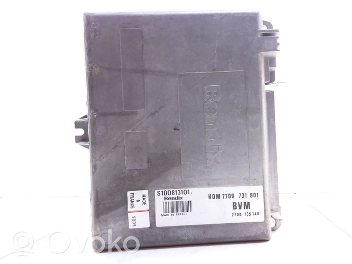 Renault Rapid Calculateur moteur ECU 7700731801