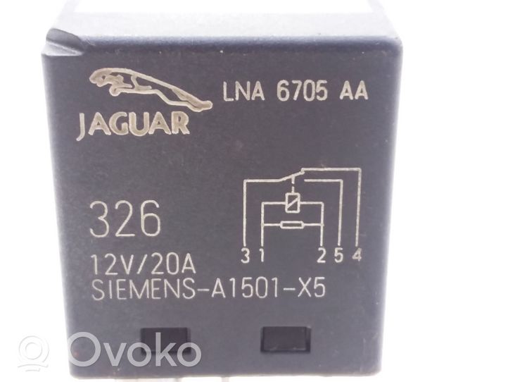 Jaguar XJ X300 Relais de commutateur feux de détresse LNA6705AA