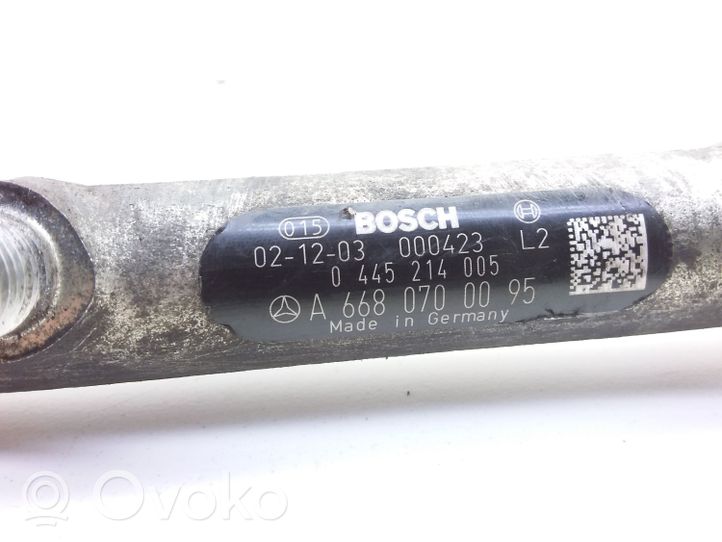 Mercedes-Benz Vaneo W414 Fuel main line pipe A6680700095