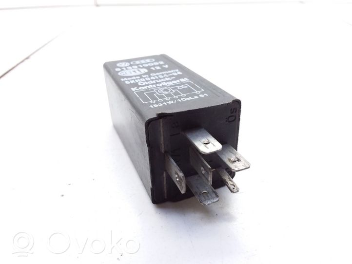 Audi 80 90 B3 Hazard warning light relay 813919082