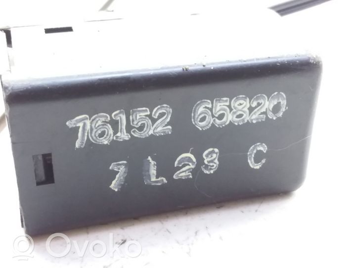 Opel Zafira B Oil temperature sensor 7615265820