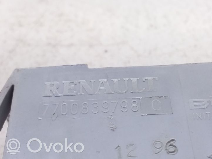 Renault Megane I Autres dispositifs 7700839798