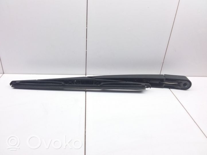 Opel Astra H Ramię wycieraczki szyby tylnej GM13105985