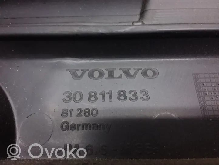 Volvo S40, V40 Couvercle cache moteur 30811833