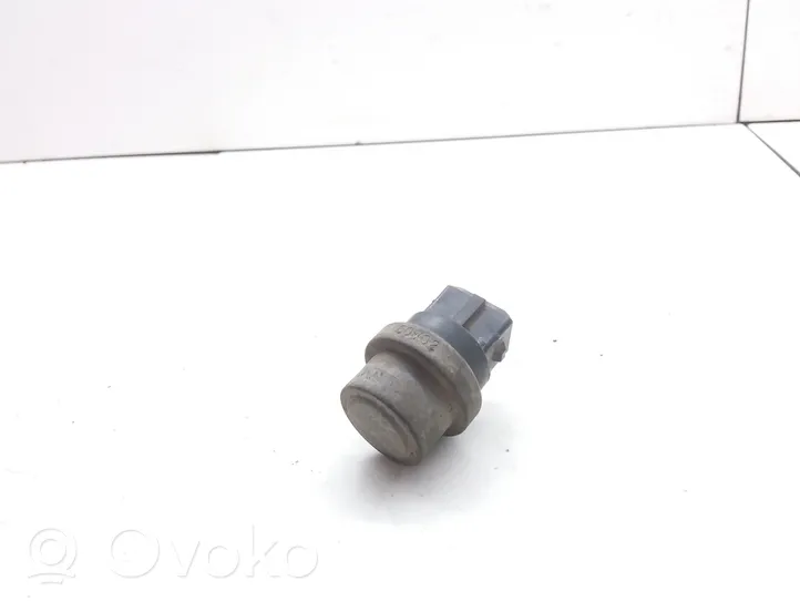 Mercedes-Benz A W168 Czujnik temperatury płynu chłodzącego A0075457024