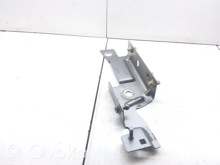 Renault Captur Supporto di montaggio del parafango 631235481R