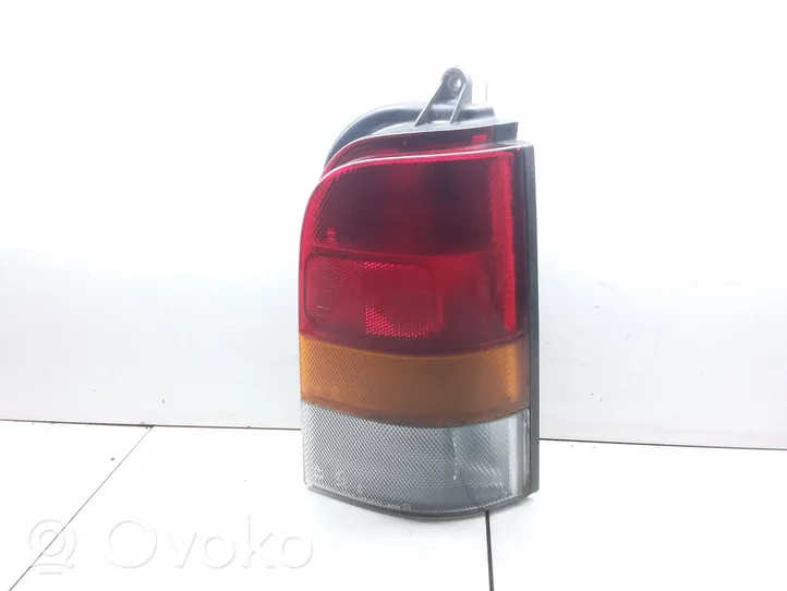 Nissan Sunny Luci posteriori 22024555