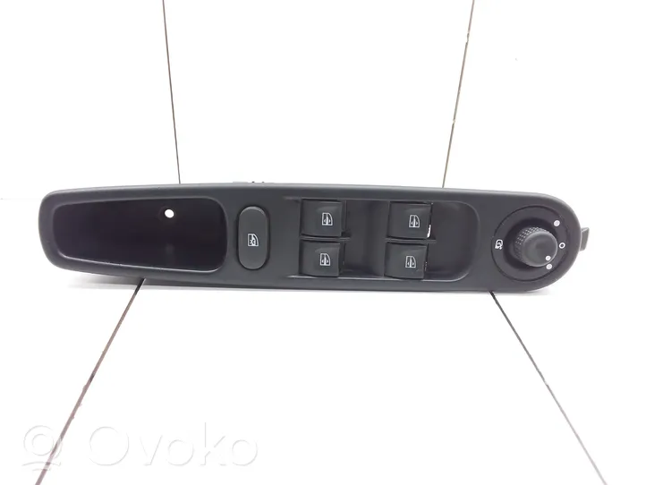 Renault Zoe Elektrisko logu slēdzis 254008973R