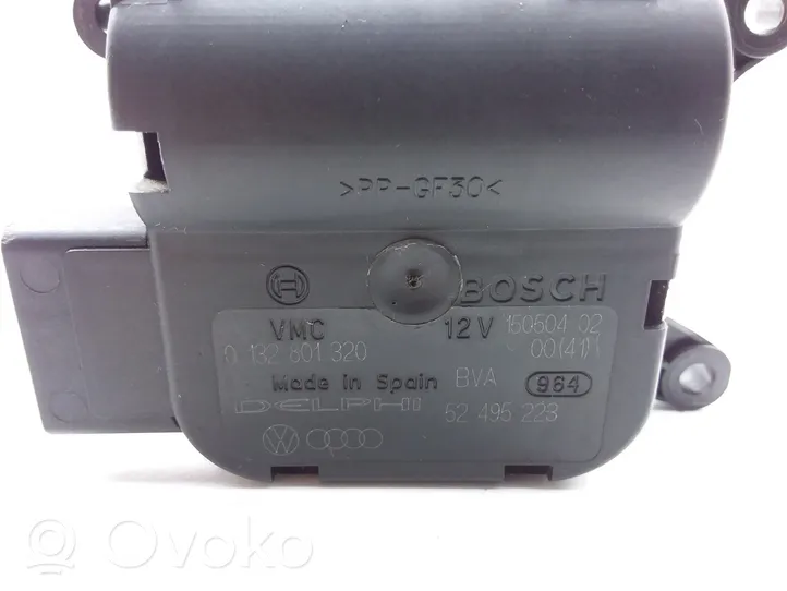 Volkswagen Touareg I Air flap motor/actuator 0132801320