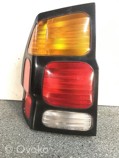 Mitsubishi Pajero Sport I Lampa tylna P0617L