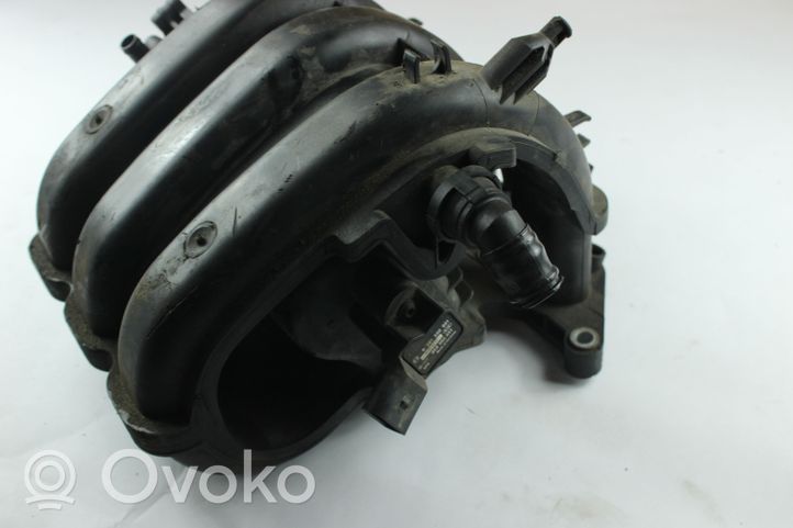 Volkswagen Polo IV 9N3 Ansaugbrücke Ansaugkrümmer 03E129711D