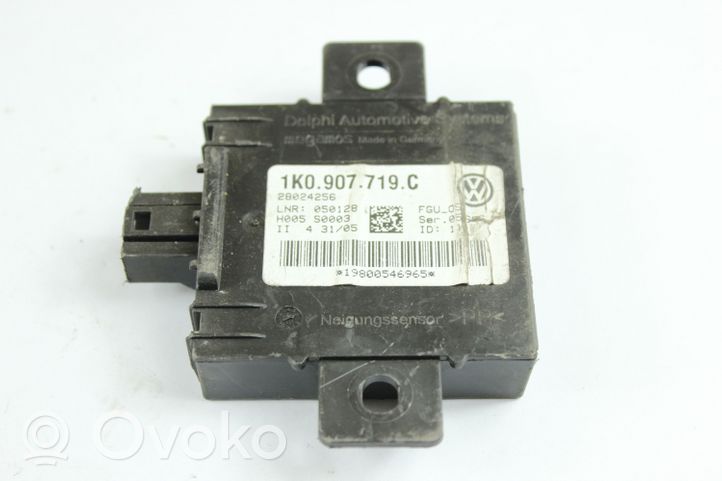 Volkswagen PASSAT B7 Boîtier module alarme 1K0907719C