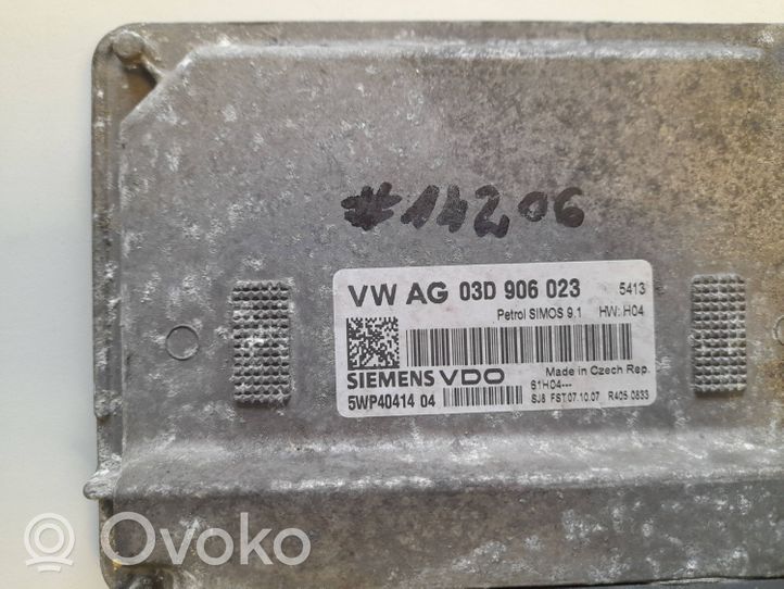 Volkswagen Polo IV 9N3 Unité de commande, module ECU de moteur 03D906023