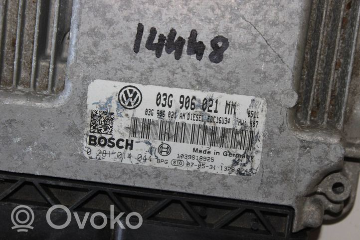 Volkswagen Touran I Sterownik / Moduł ECU 03G906021MM