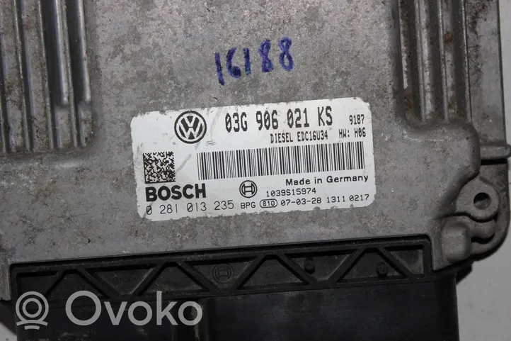 Volkswagen Golf V Calculateur moteur ECU 03G906021KS