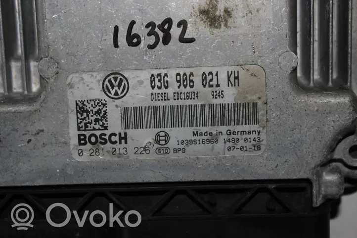 Volkswagen Golf V Unidad de control/módulo del motor 03G906021KH