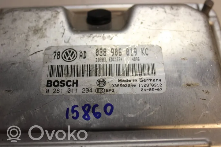 Volkswagen PASSAT B5.5 Dzinēja vadības bloks 038906019KC