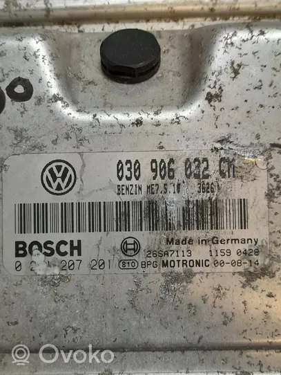 Volkswagen Polo III 6N 6N2 6NF Calculateur moteur ECU 030906032CM