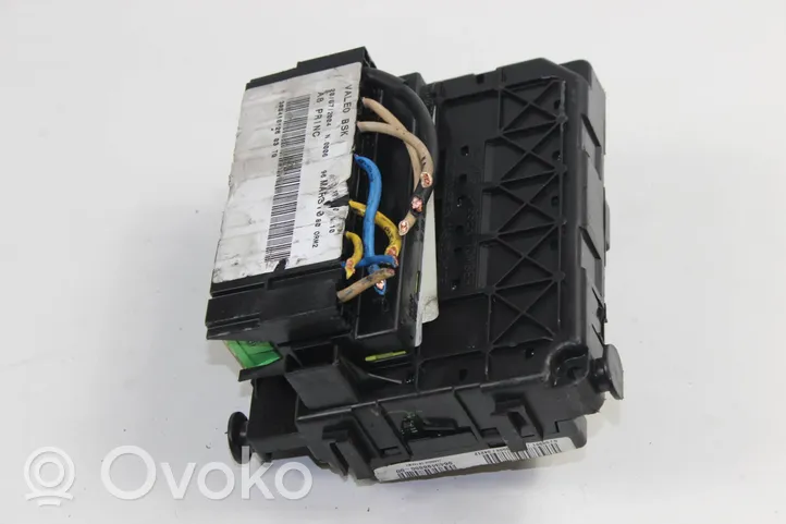 Citroen C3 Module de fusibles 9643498880