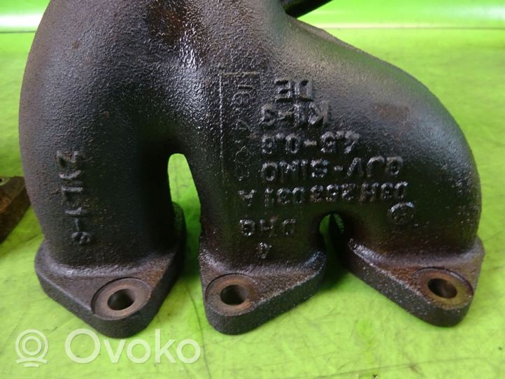 Volkswagen PASSAT CC Exhaust manifold 03H253032A