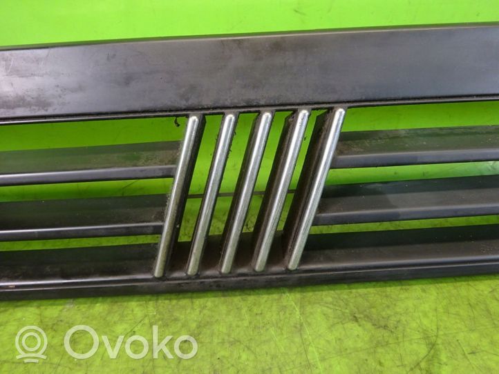 Fiat Panda van Maskownica / Grill / Atrapa górna chłodnicy 